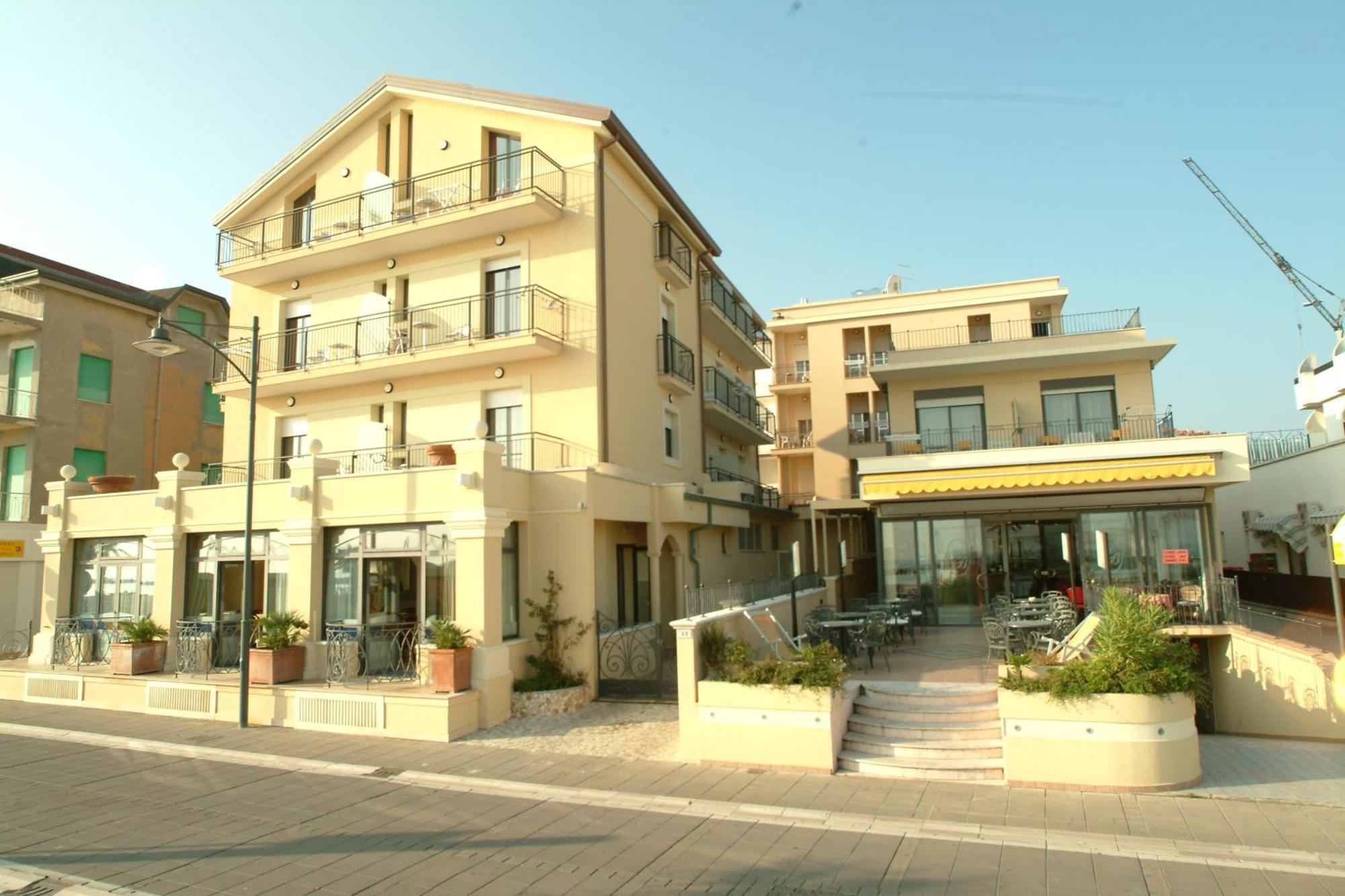 Hotel Bridge Bellaria-Igea Marina Exterior photo